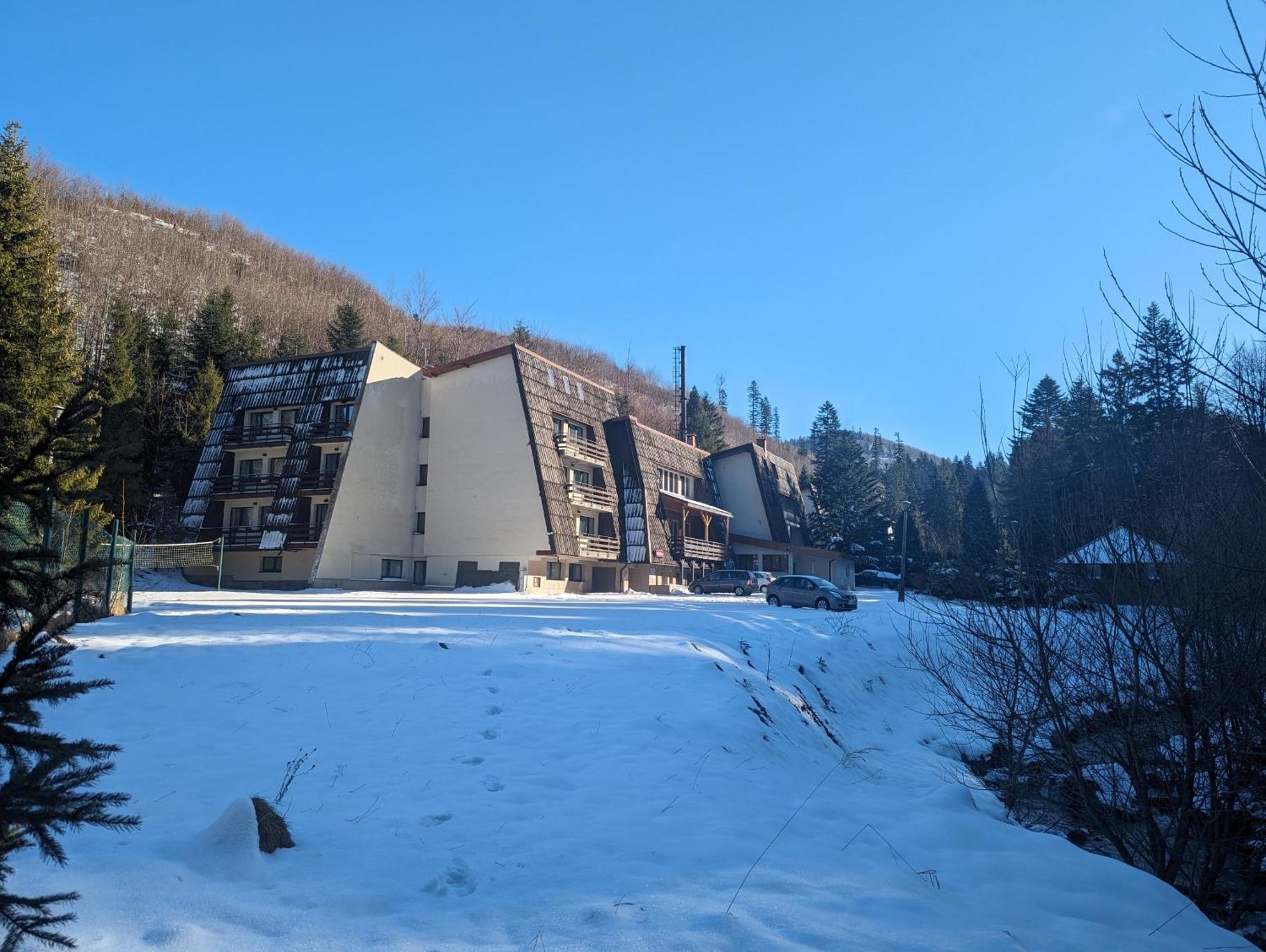 Hotel Osrodek Wypoczynkowy Watra à Korbielów Extérieur photo